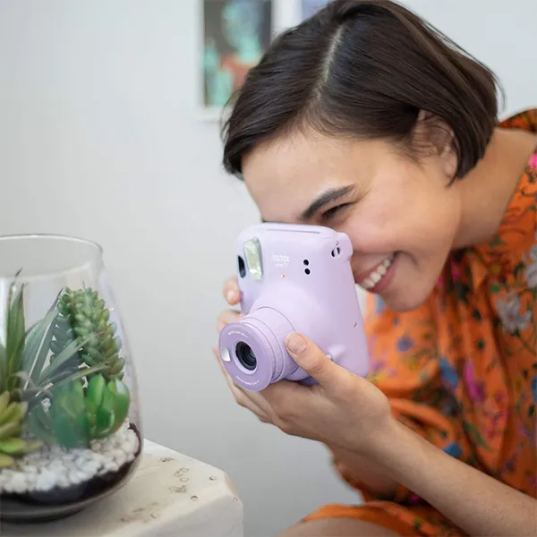 Fujifilm-instax-mini-11-Lilac-Purple-prix-maroc-yahyaoui-shop-yahyaouishop.com-casablanca-morocco-prix-maroc-fujifilm-yahyaoui-virgin-price-instax-12-4.webp